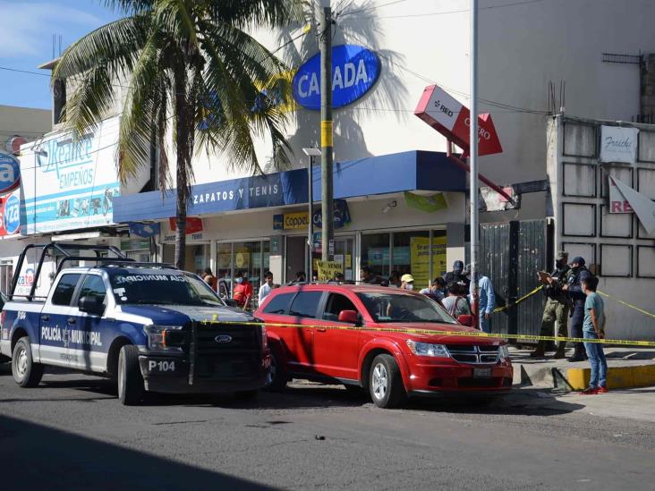 Muere hombre afuera de sucursal bancaria de Veracruz