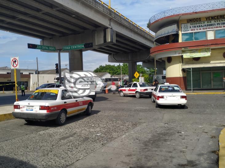 Reubican sitios de taxis en Poza Rica