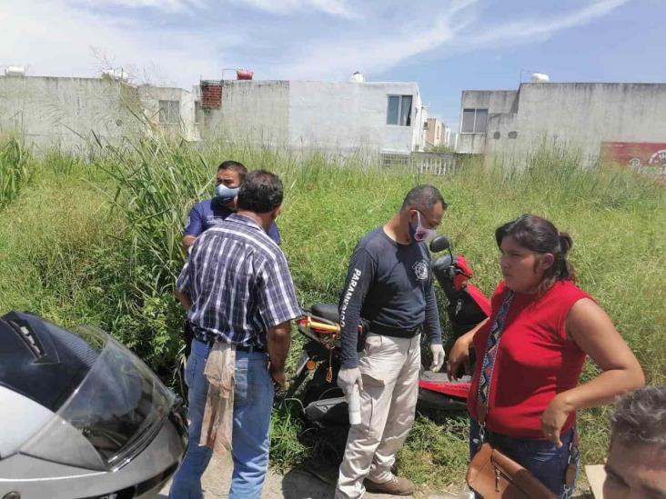 Motociclista resulta lesionado al chocar con triciclo