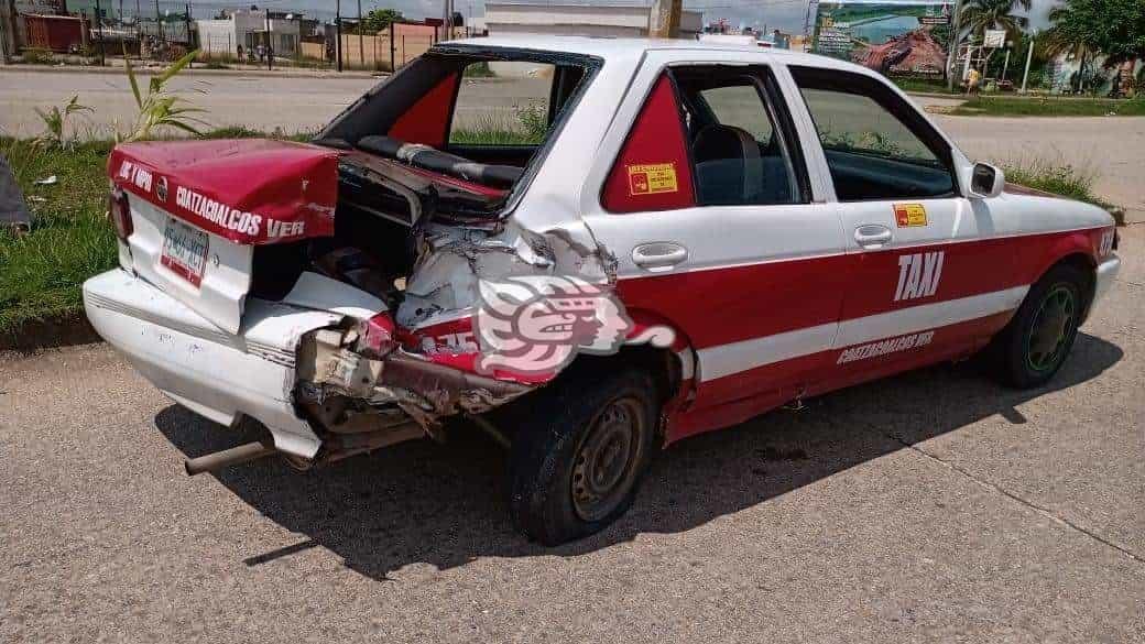 Aparatoso accidente sobre la carretera a Las Barrillas