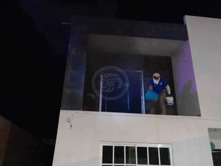 Arrojan bomba ‘molotov’ a departamento de comerciante en Oluta