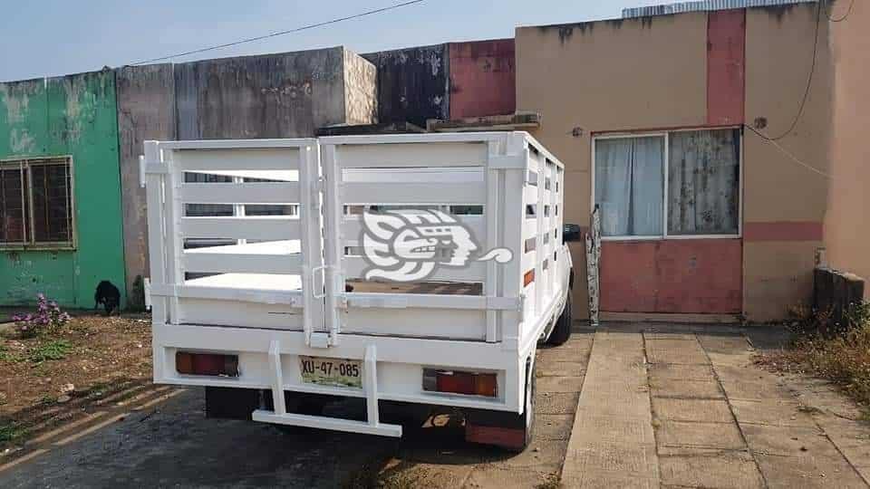 Denuncian robo de camioneta en Ciudad Olmeca de Coatzacoalcos