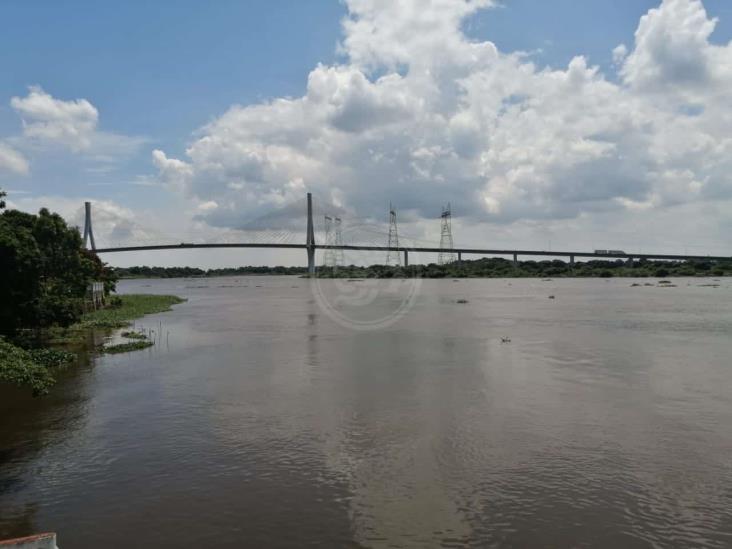 Pescadores levantaron la voz por el derrame en el río Coatzacoalcos