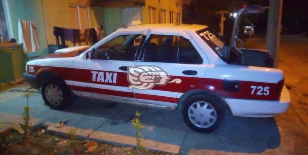 Roban un taxi de Nanchital y otro de Coatzacoalcos