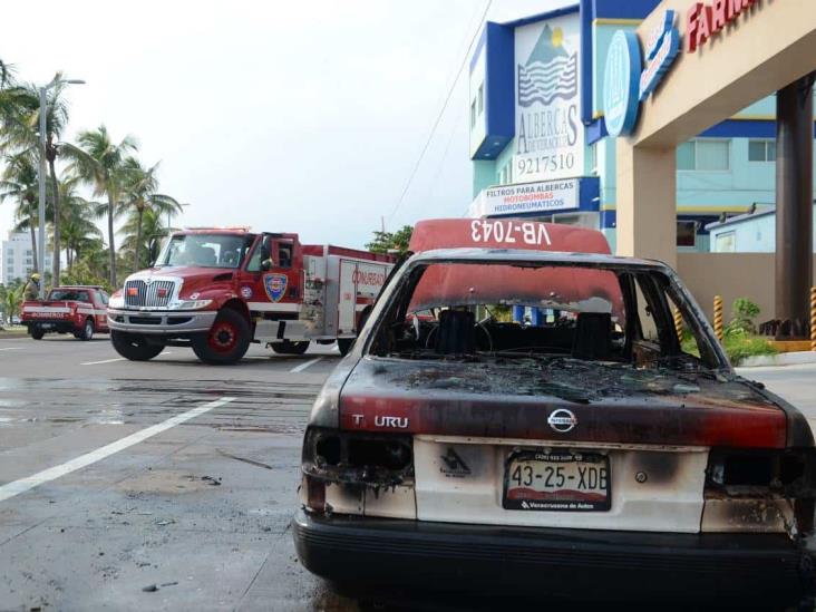 Se incendia vehículo en calles de Boca del Río