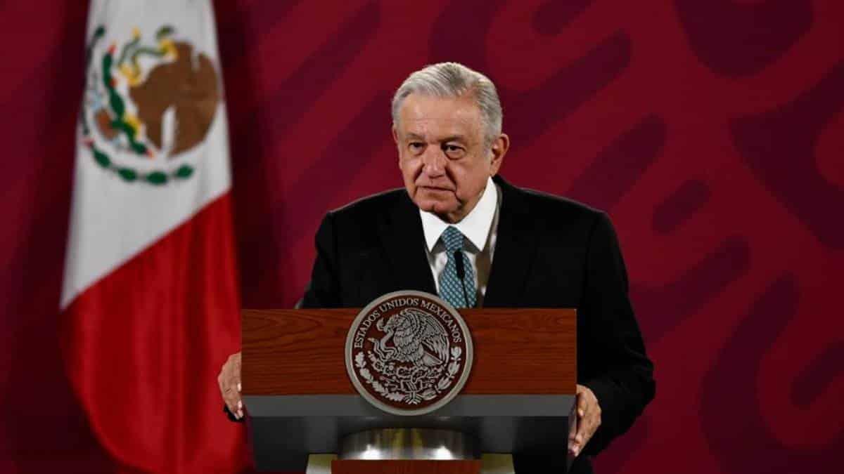 Movimiento feminista merece todo nuestro respeto: AMLO