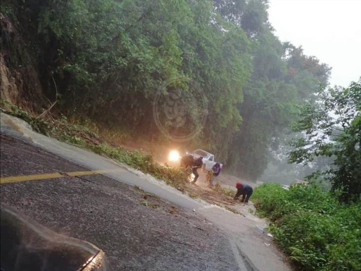 Deslave provoca cierre de la carretera Fortín-Huatusco