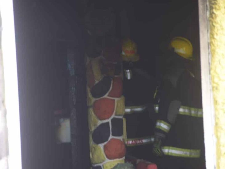 Se registra incendio al interior de vivienda en Veracruz