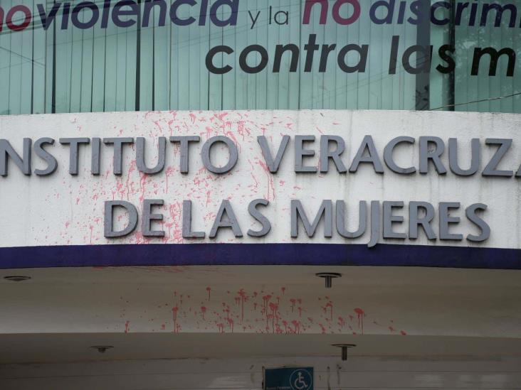 Vandalizan Instituto Veracruzano de las Mujeres