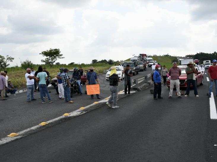 Desquician la Xalapa-Veracruz; acusan altos cobros de CFE