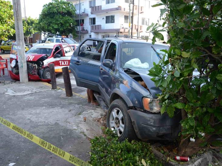 Se registra fuerte accidente en Veracruz; deja al menos tres personas lesionadas