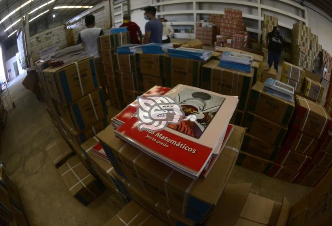 Más de 180 mil estudiantes recibieron libros en Coatzacoalcos