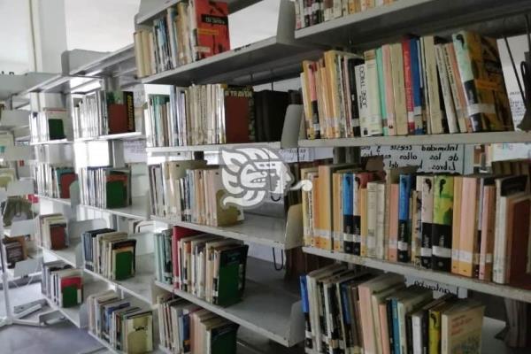 En Tuxpan bibliotecas reactivan préstamo de libros