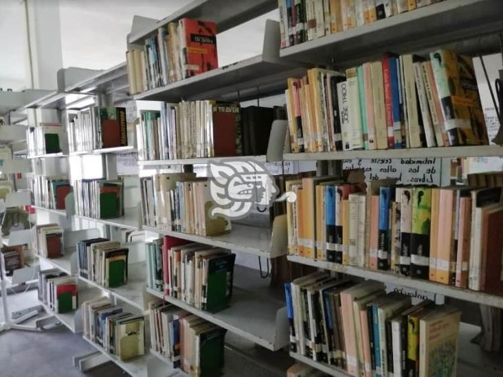 En Tuxpan bibliotecas reactivan préstamo de libros