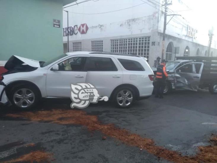 Un lesionado tras choque en crucero de Orizaba