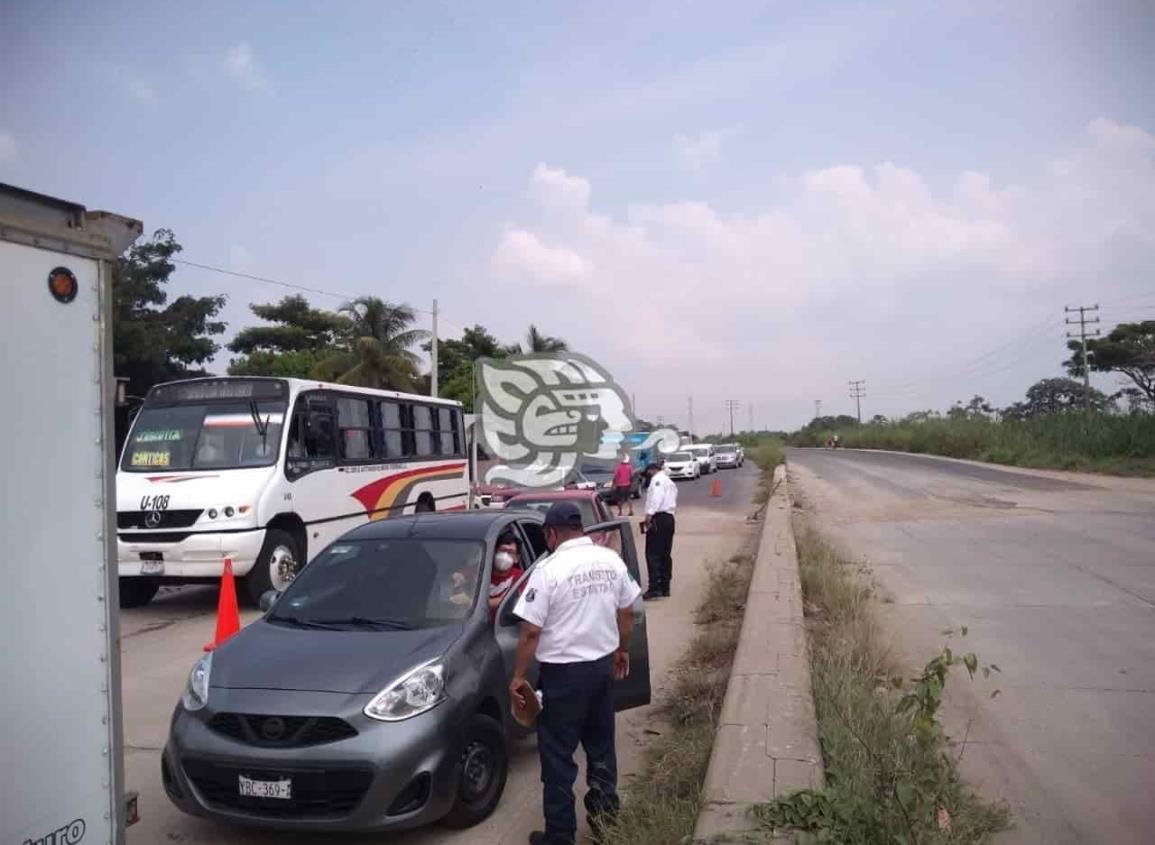 Endurecen operativos de tránsito en accesos a Mina y Cosolea