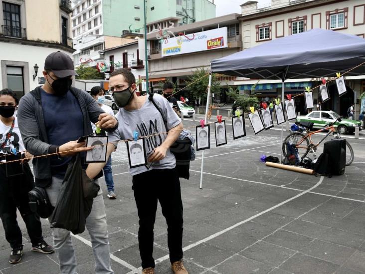 Recuerdan en Xalapa a los 43 normalistas de Ayotzinapa