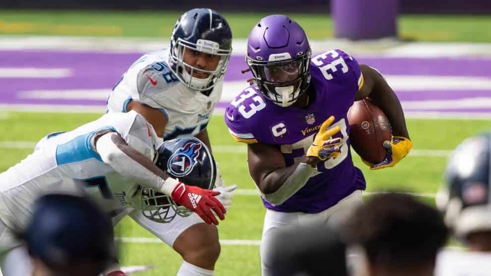 Vikings y Titans en alerta por ocho casos positivos a COVID-19