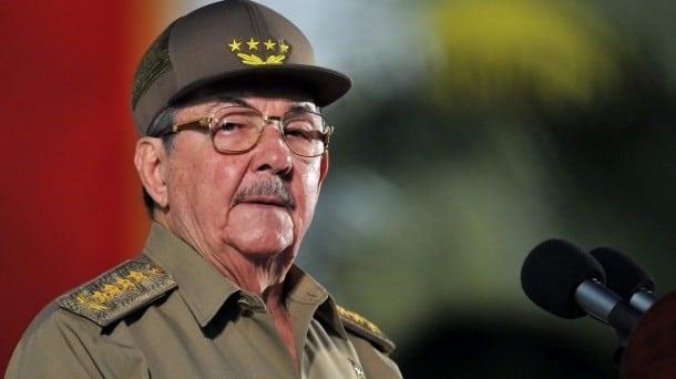 EU bloquea activos de exyerno de Raúl Castro por empresas militares