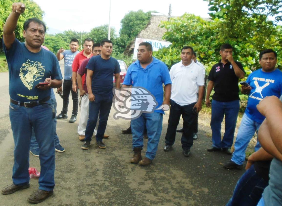 Se quejan de anarquía en el transporte público de Mecayapan