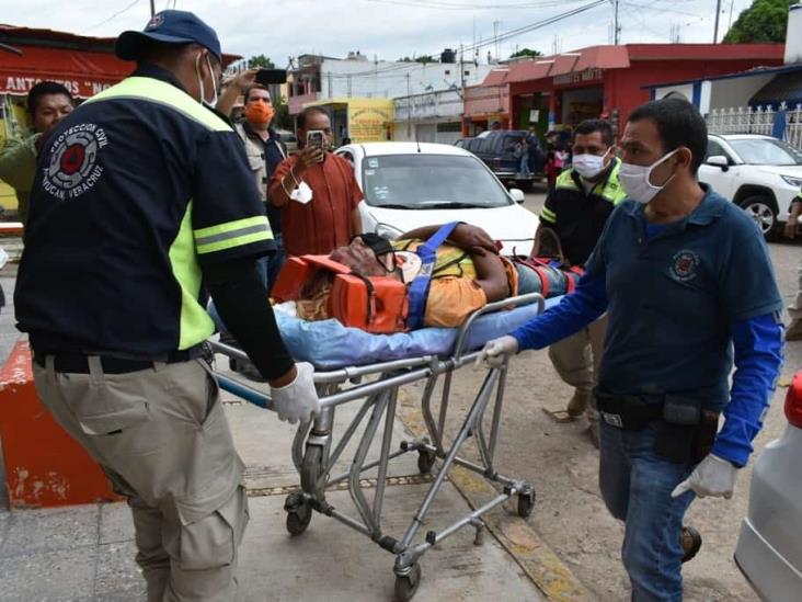 Tráiler arrolla a empleados de Capufe en autopista Acayucan-Minatitlán