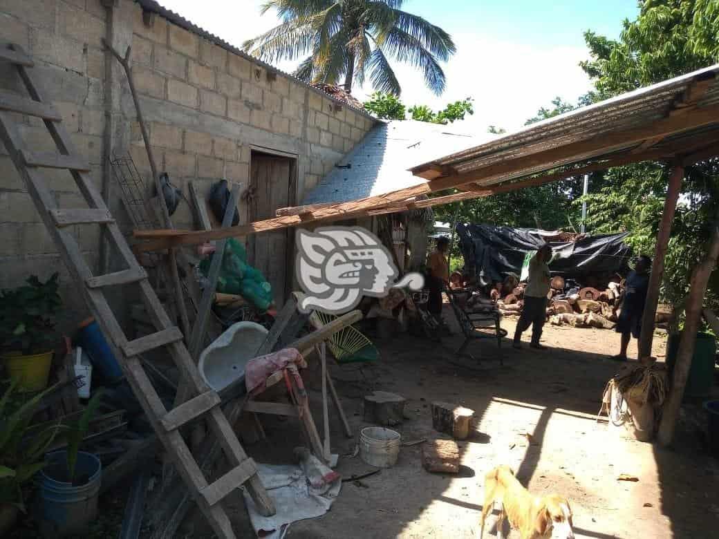 Violentas rachas de aire dejaron daños en Hidalgotitlán