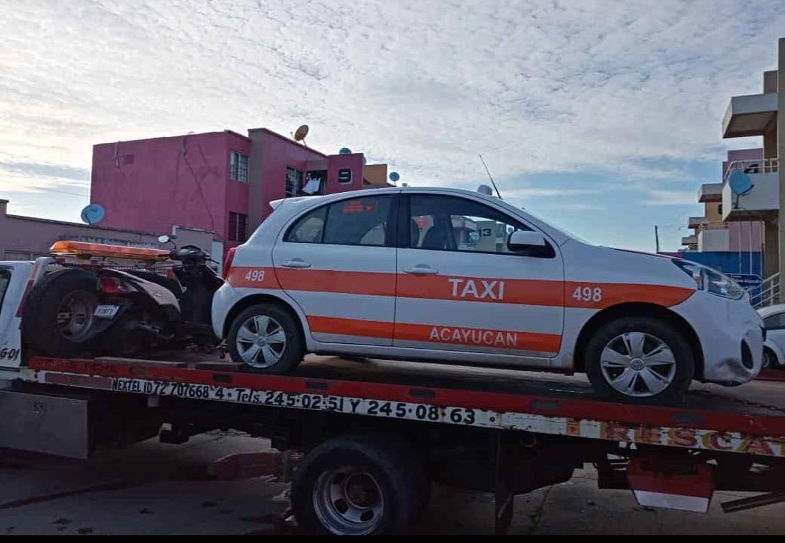 Taxista ebrio a punto de causar tragedia en Acayucan