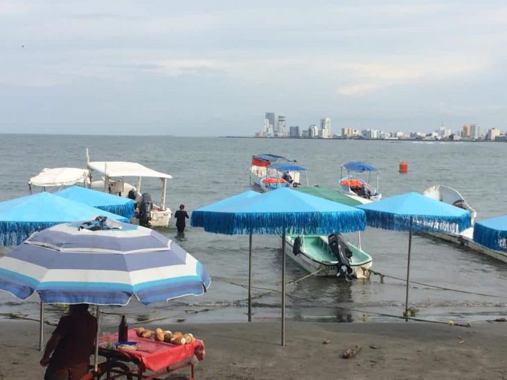 Servicios turísticos en playa sucumbieron ante falta de turismo