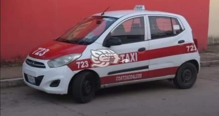 A punta de pistola roban el taxi 723 en Coatzacoalcos