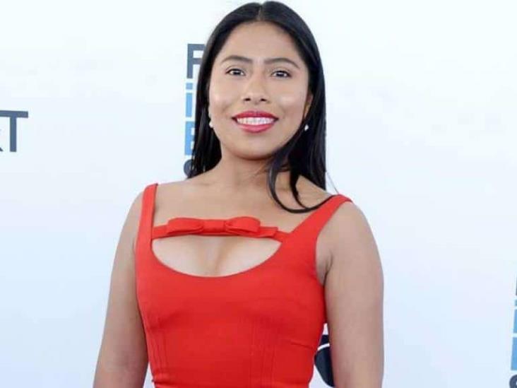 Yalitza Aparicio cambia de look por una buena causa