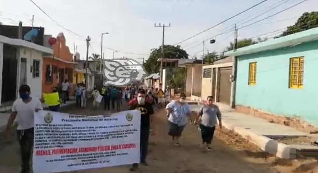 Vecinos de El Coyol exigen obras y servicios