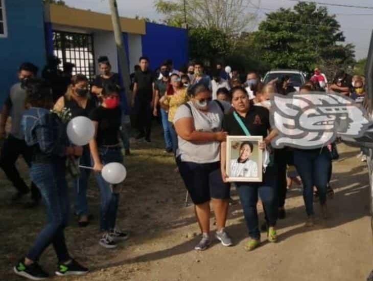 Dedican doloroso y conmovedor cortejo fúnebre a Ángel Ricardo