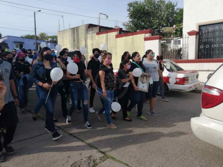 Dedican doloroso y conmovedor cortejo fúnebre a Ángel Ricardo