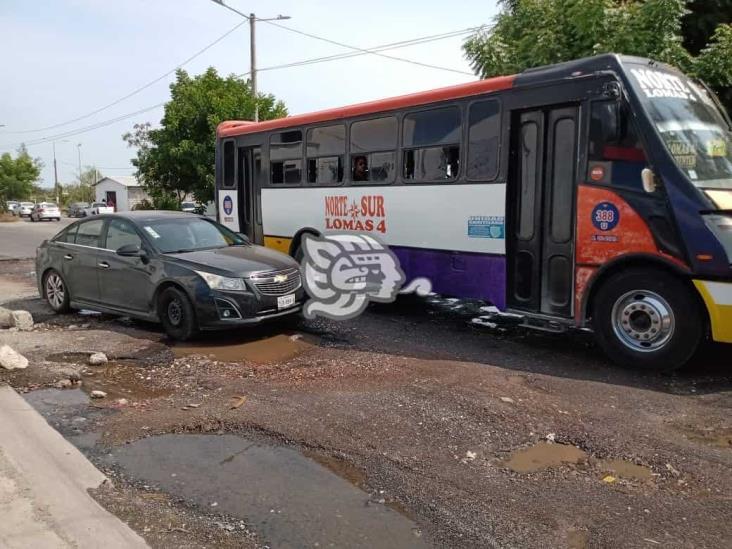 Hartazgo por calles destrozadas en Veracruz