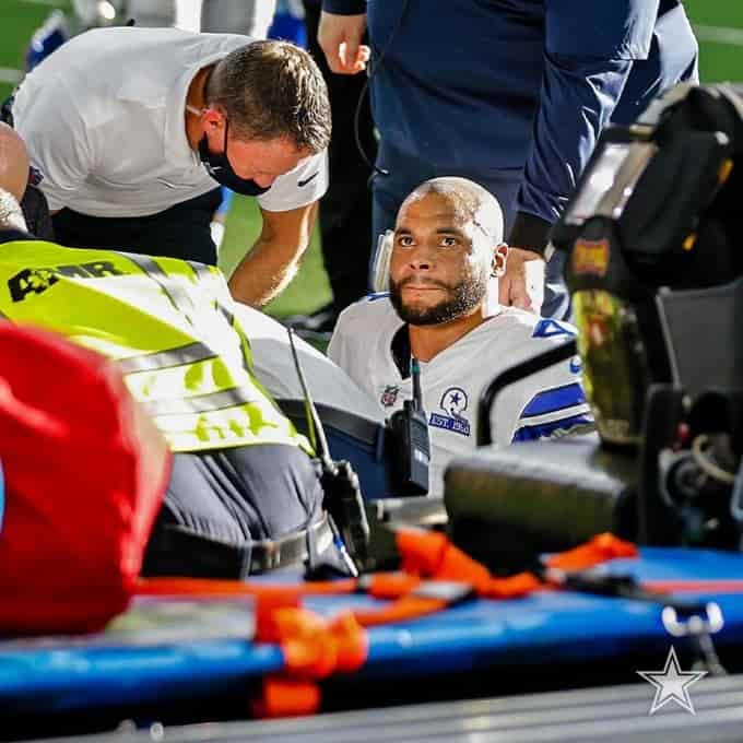 Dak Prescott superó cirugía de tobillo tras grave fractura