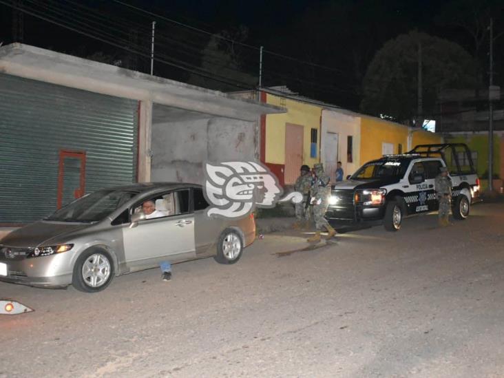 Detienen a ebrio automovilista en colonia Ateopan de Acayucan