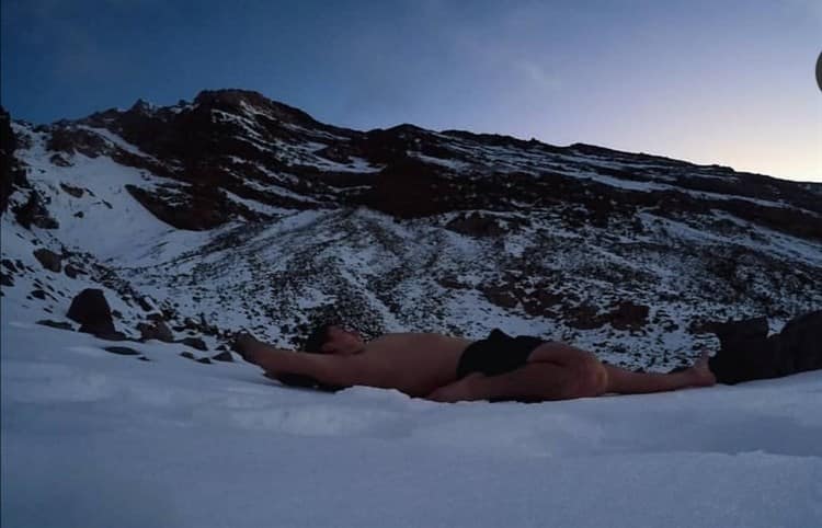 En el Pico de Orizaba, joven de NL hace de la montaña su maestra