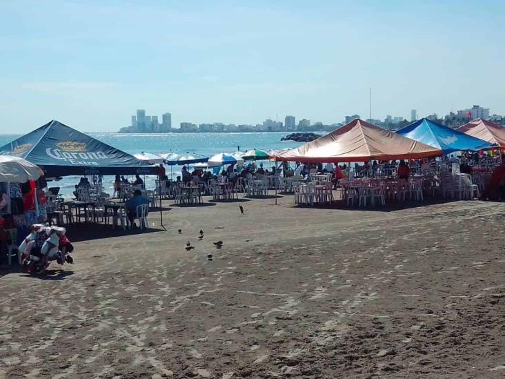 Pese a Covid,comensales continúan visitando playas de Villa del Mar