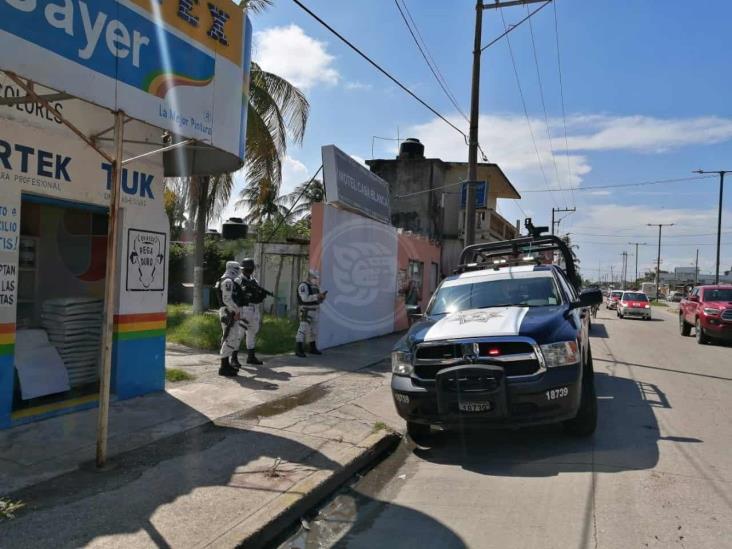 Detienen a pareja con coche robado en Coatzacoalcos