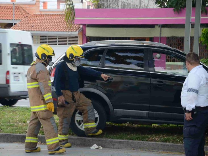 En Veracruz, vuelca camioneta repartidora de gas