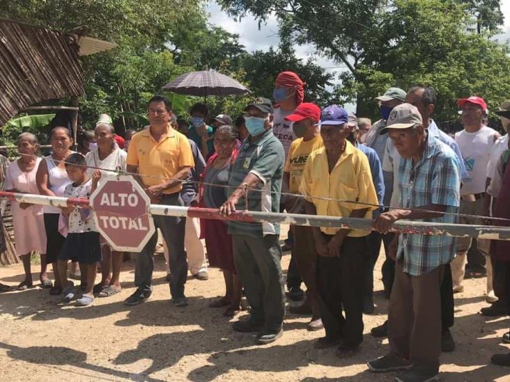 Fuerza Civil intimida a campesinos para que liberen unidad minera en Texistepec