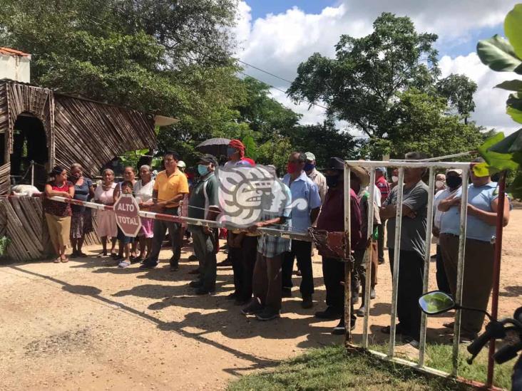 Fuerza Civil intimida a campesinos para que liberen unidad minera en Texistepec