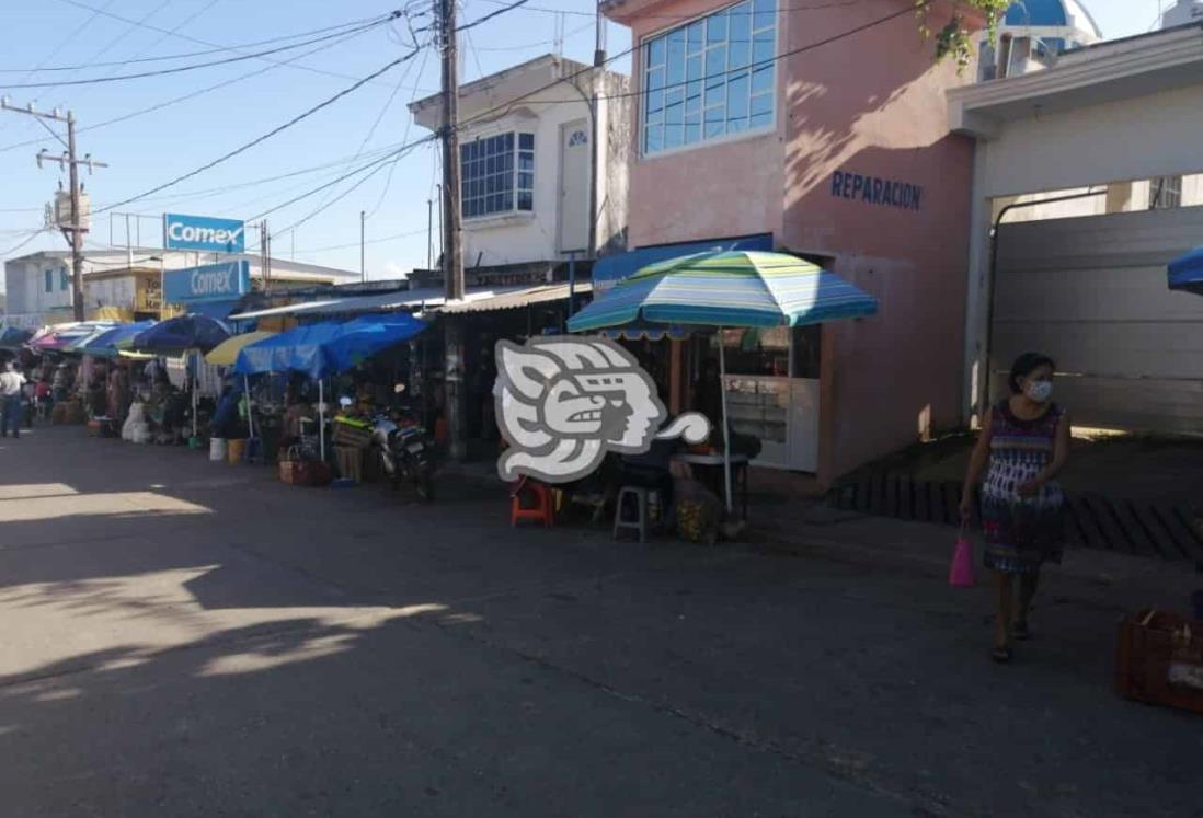 Solicitan filtros sanitarios en zona de comerciantes en Ixhuatlán