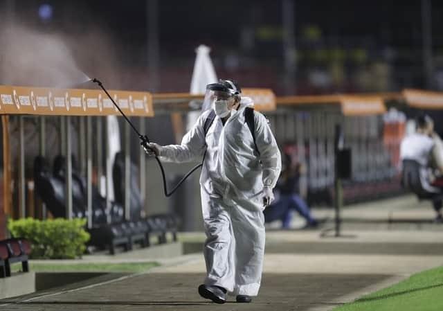 Muertes en Brasil por Covid-19 ascienden a 155 mil 900