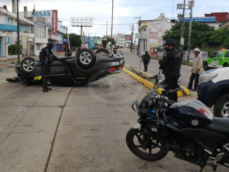 Vuelcan Mustang en el Crucero de la Muerte en Coatzacoalcos