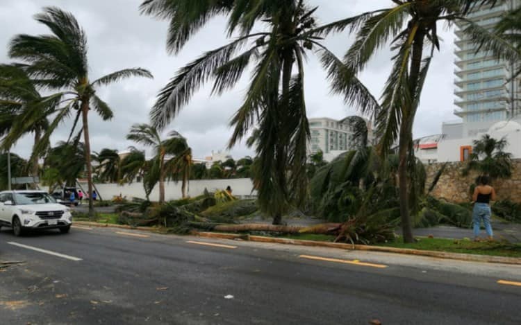 Llegará Zeta esta tarde a Quintana Roo como huracán categoría 1