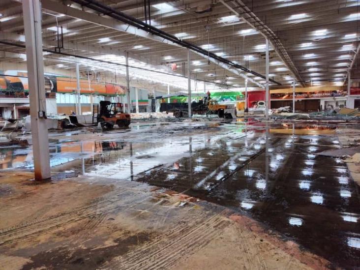 Convierten en chatarra instalaciones de la ex Mega Comercial en Coatzacoalcos