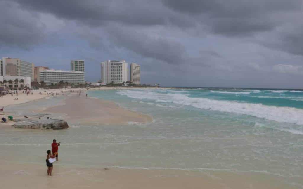 Llegará Zeta esta tarde a Quintana Roo como huracán categoría 1