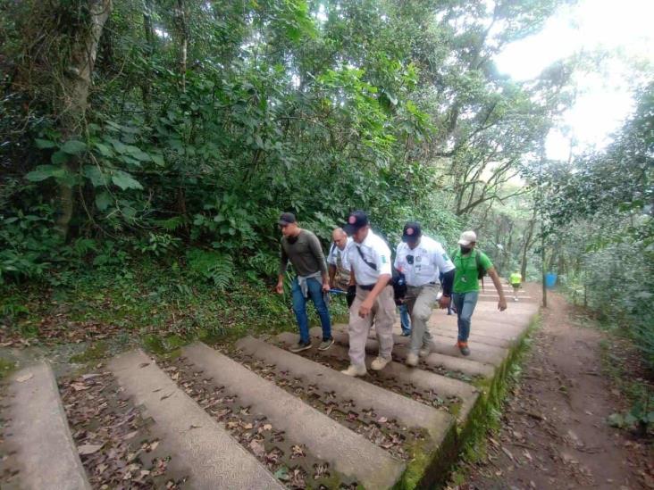 Rescatan a mujer en el Cerro del Borrego de Orizaba