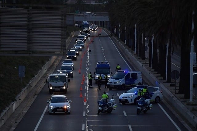 Controles policiales para evitar salidas de Madrid